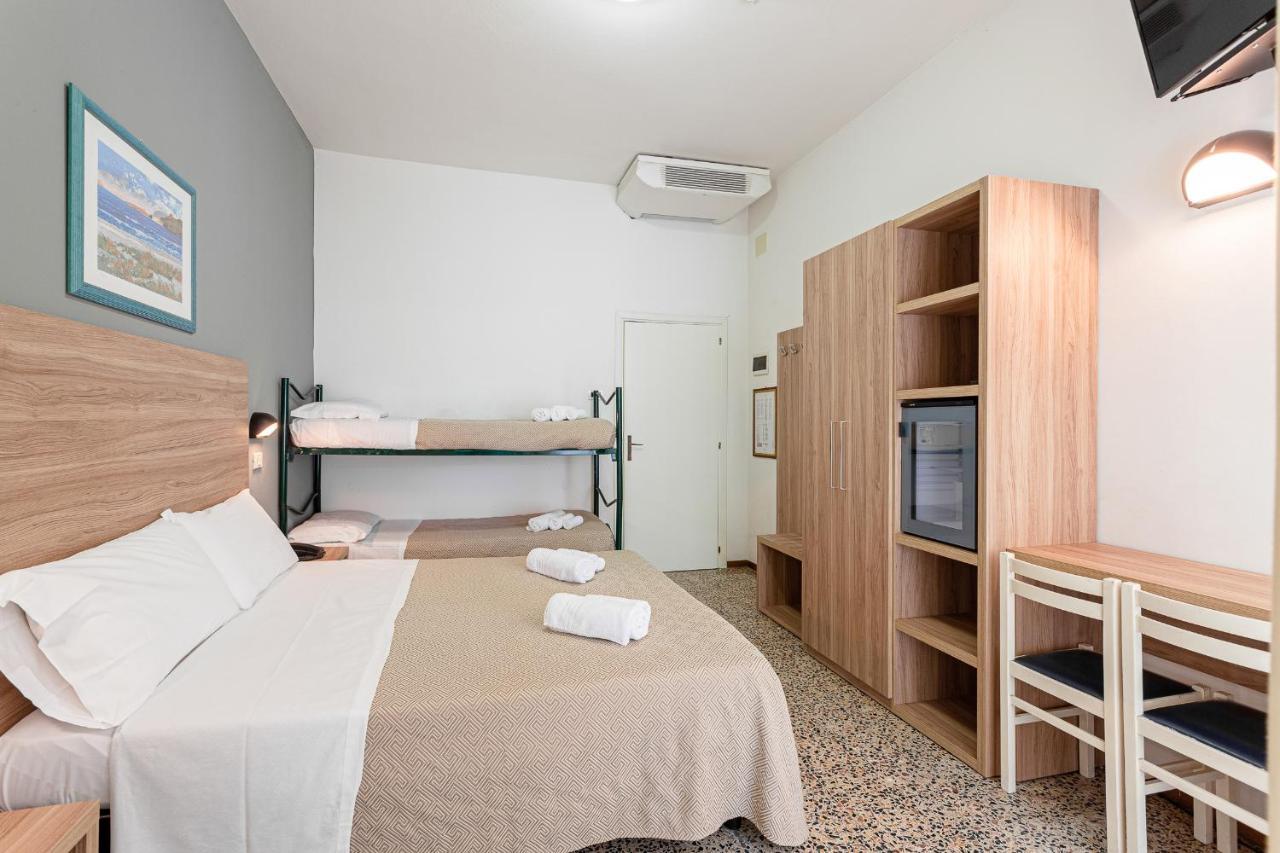 Hotel Admiral Cesenatico Εξωτερικό φωτογραφία