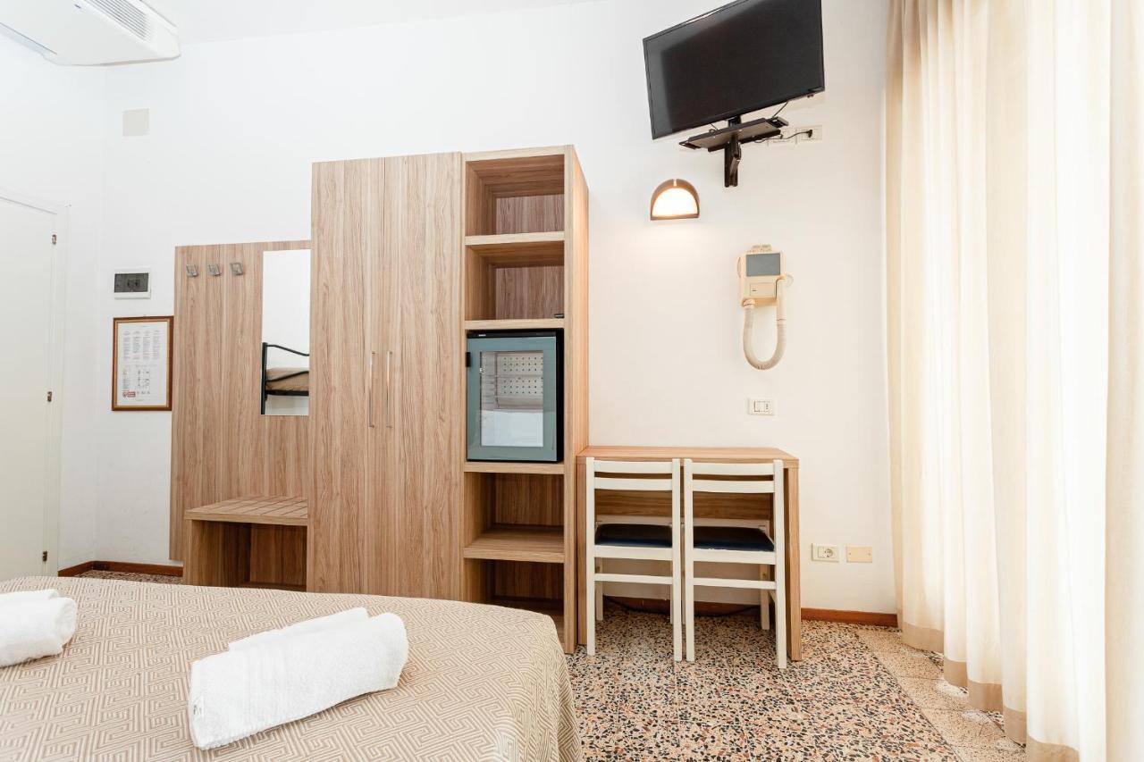 Hotel Admiral Cesenatico Εξωτερικό φωτογραφία