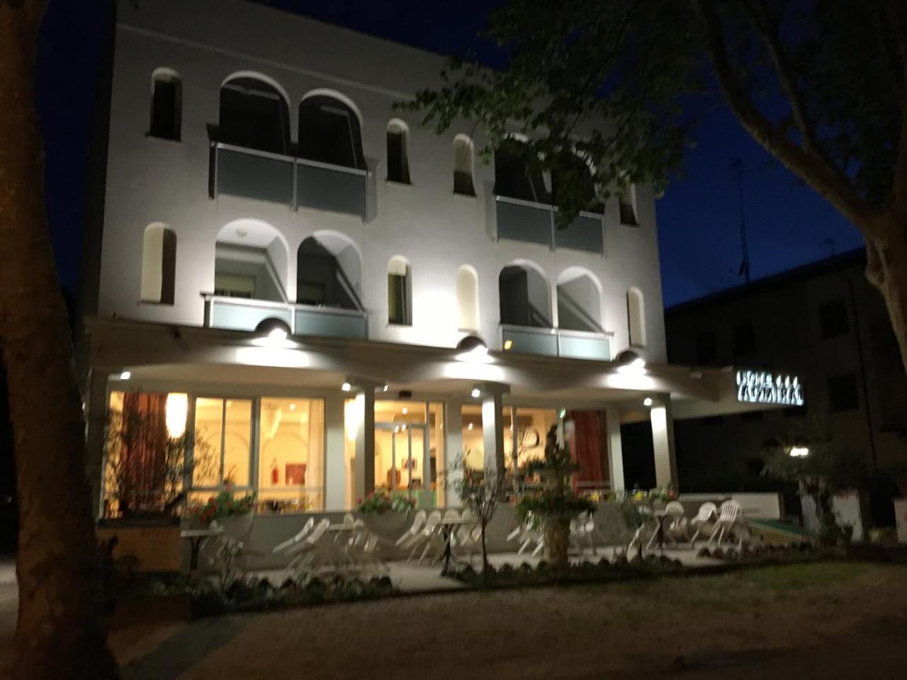 Hotel Admiral Cesenatico Εξωτερικό φωτογραφία