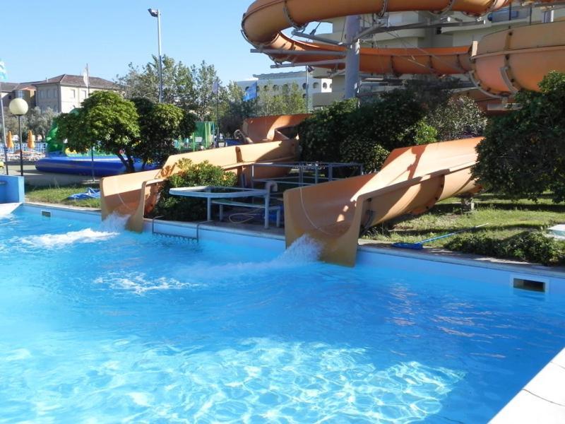 Hotel Admiral Cesenatico Εξωτερικό φωτογραφία